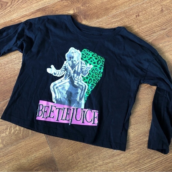 Black Beetlejuice semi-cropped long sleeve graphic tee in size S - Picture 1 of 5